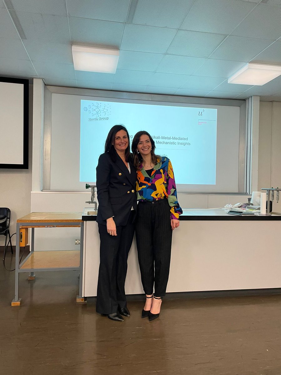 EvaHeviaGroup's tweet photo. Congratulations @Ale_and_Co_ on a fantastic #PhD defence! We are so proud of you and how much you have accomplished!💪🍾Thanks so much @CamposGroup and @albrecht_lab for being part of the committee @DCBPunibern #cobalt #DrLogallo https://t.co/0cZ8NI8SBN