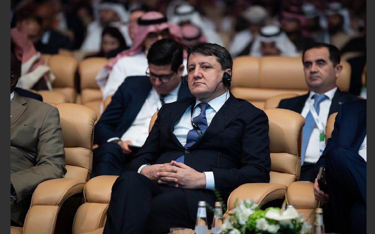 Akram_M_Karimi's tweet photo. بتوجيه كريم من فخامة الرئيس إمام علي رحمان كان لجمهورية #طاجيكستان 🇹🇯 حضور متميز في أعمال #مؤتمر_التعدين_الدولي في نسخته الثالثة، متمثلة في معالي وزير الصناعة والتكنولوجيات الحديثة الطاجيكي السيد/ شيرعلي كبير، الذي لم يغب عن هذا الحدث العالمي الكبير منذ انطلاقه عام ٢٠٢٢م في برعاية من القيادة السعودية 🇸🇦 الكريمة.
وكان لي شرف أن أرافق معاليه في أعمال وفعاليات هذا المؤتمر الهام.
#FutureMineralsForum 
@FutureMineral