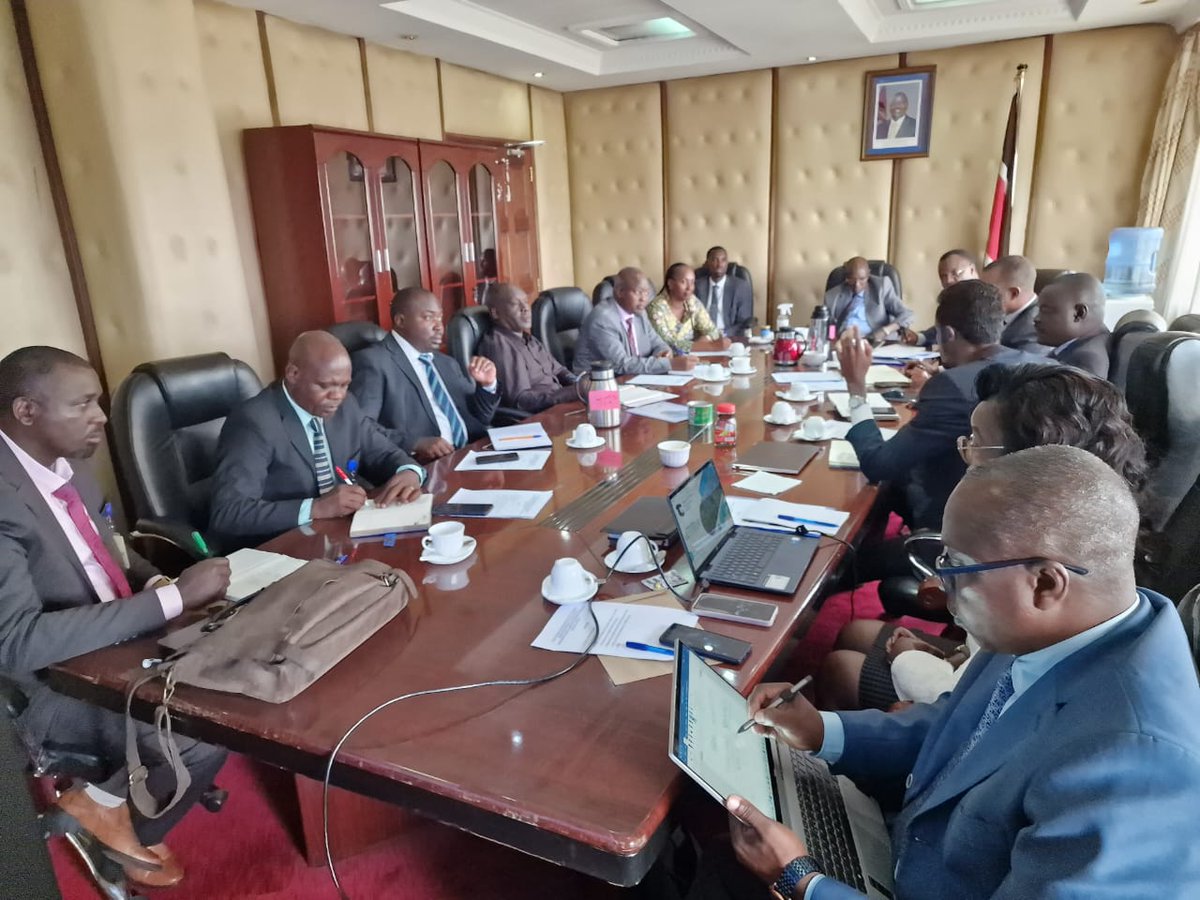 TardaKE's tweet image. 4: 🌾Through the #TDIP Project TARDA is driving a 28% boost in Kenyan rice production!🚜This initiative not only bolsters food security but also curtails poverty, conserves foreign exchange and uplifts livelihoods in the Tana Delta region. #TARDA #RiceProduction #FoodSecurity