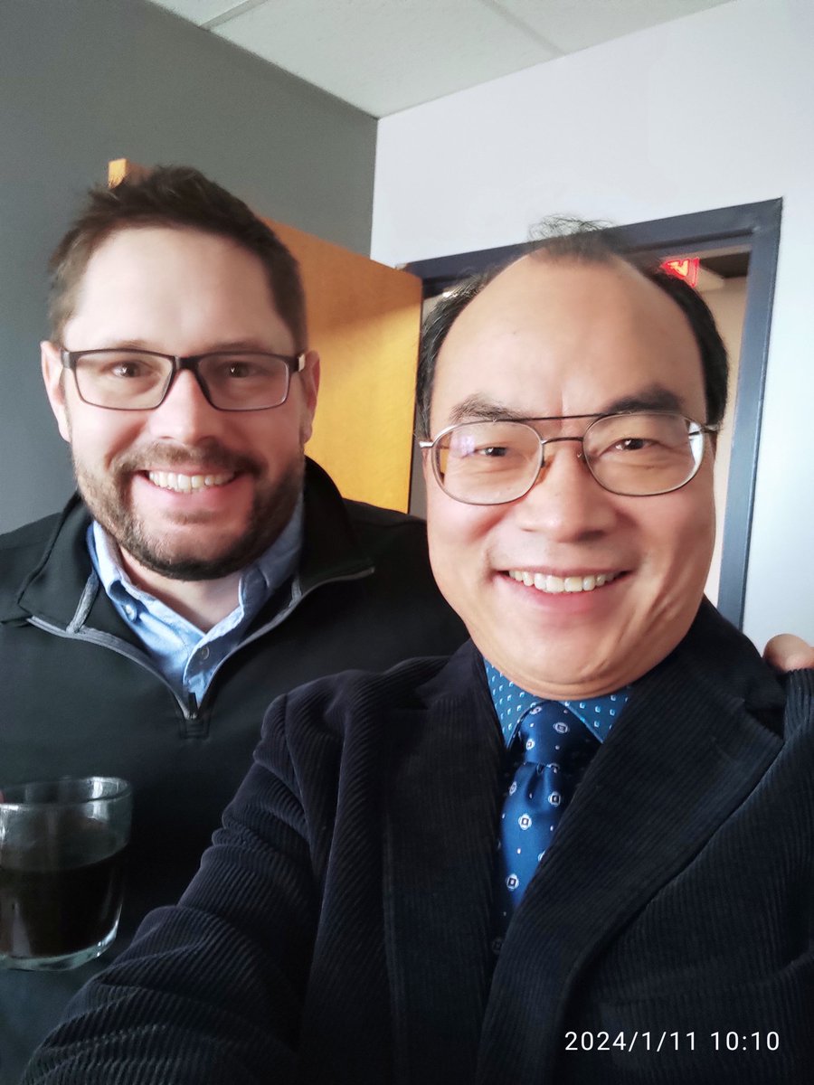 drdvdus's tweet photo. Love our cool students and colleagues at SBU #coolstudents #coolcolleagues #BlessedAndGrateful @drdvd https://t.co/3C1VnWPR5a