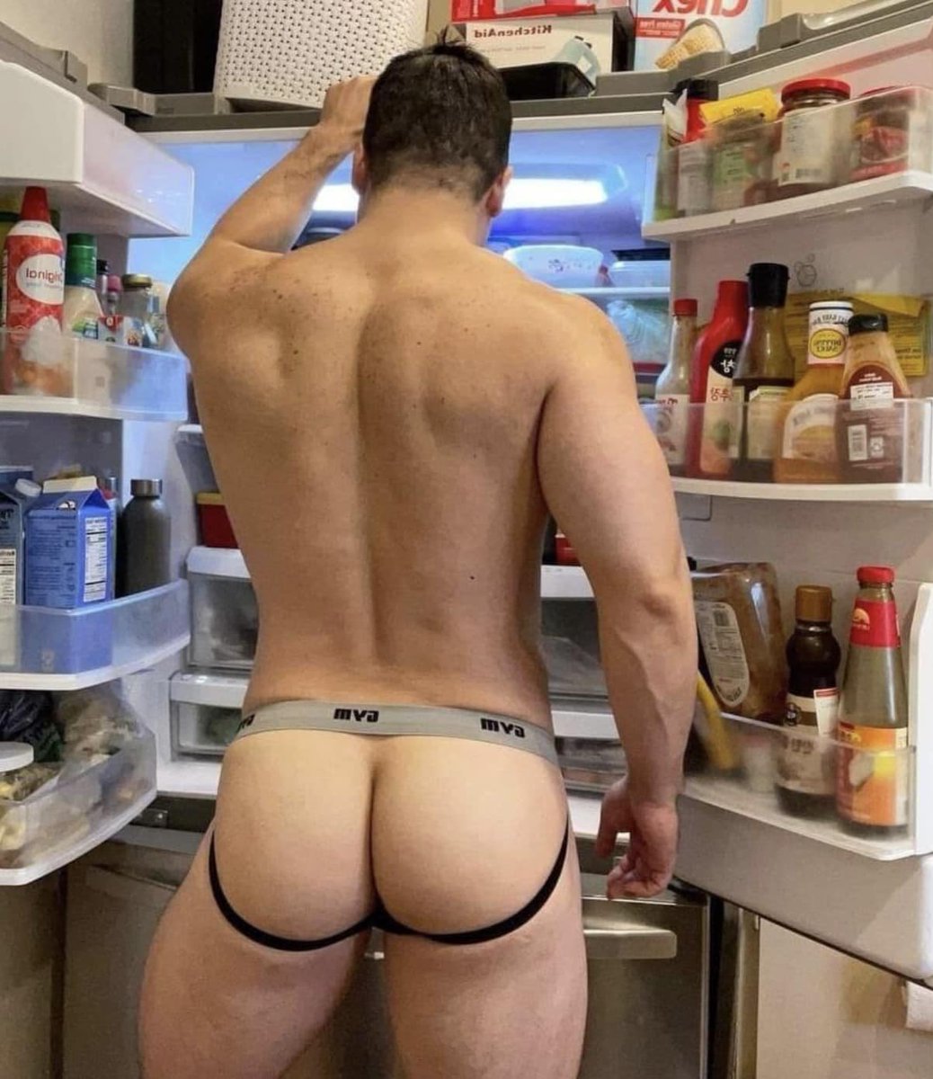 hotchestnyc's tweet photo. Snack time
#hotjockass #bottombro https://t.co/TWN3BQEXFa