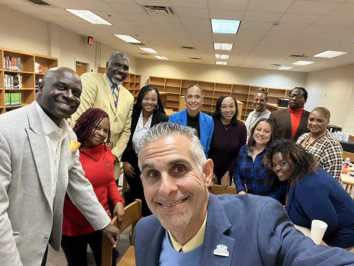 DrNormanCSauce3's tweet photo. @SWDPanthers Reality Check today with our High School Area Support Team - thank you Principal @ThomasGlanton, APs Dr. McNair, Mr. Ward & team for your student-centered data driven efforts to elevate conditions & outcomes for all of our Panthers! #MIRACLESinAction https://t.co/IEqBXbLmnS