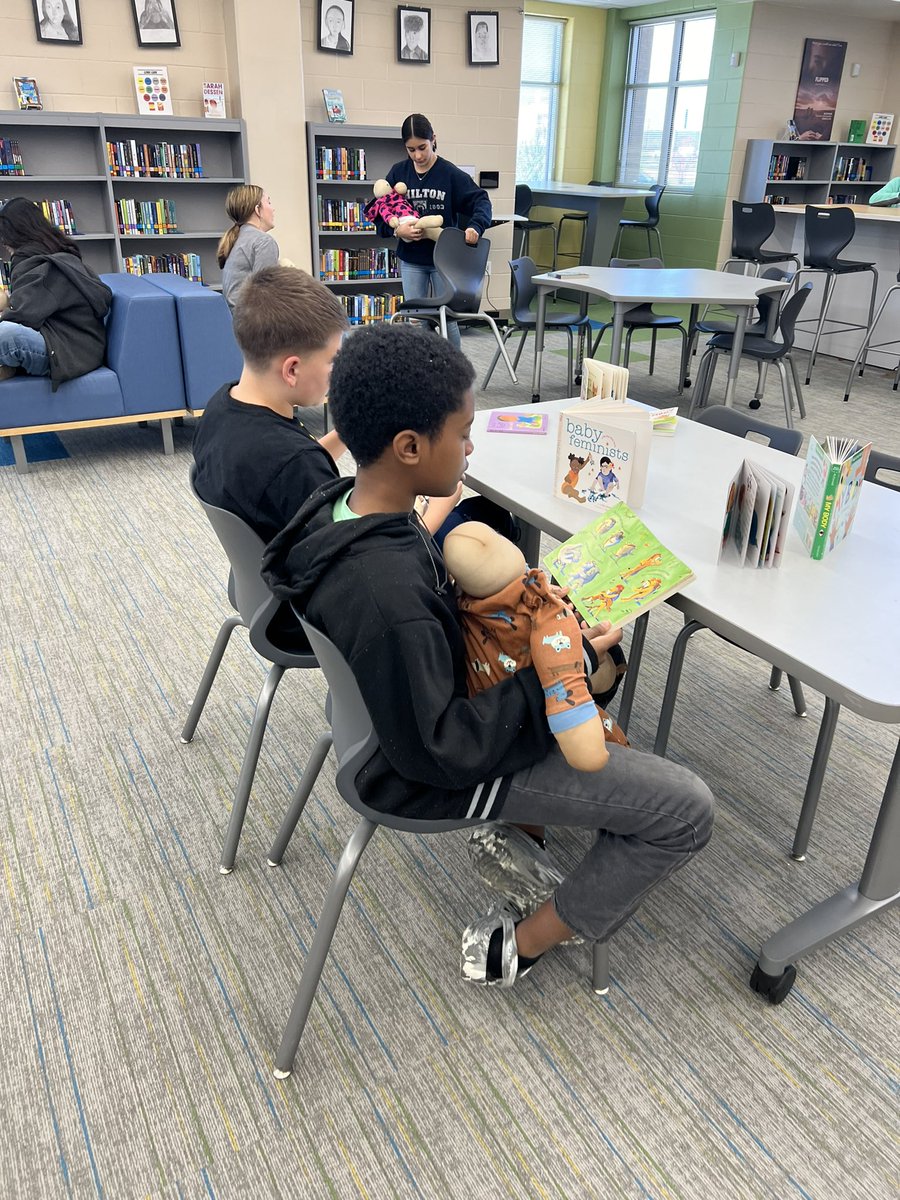 Straus Library tweet media