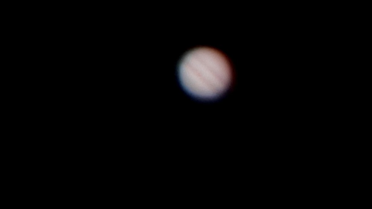 Say_Tox's tweet photo. Petite photo de Jupiter avec un 200/1200 au téléphone à main levée : https://t.co/UEqdyHq5Jr