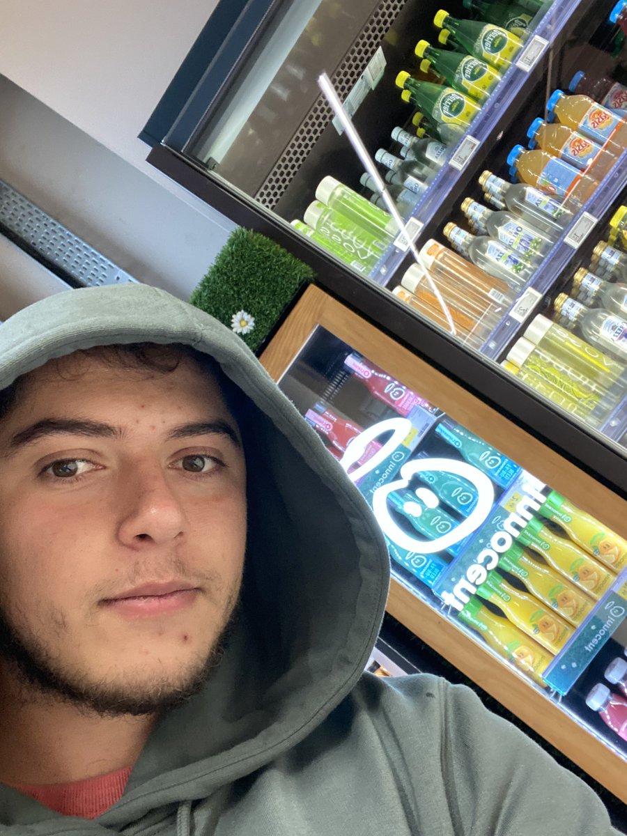 CAPTAIN GŪZMAN- Youtubeur 🎬🎥 tweet media