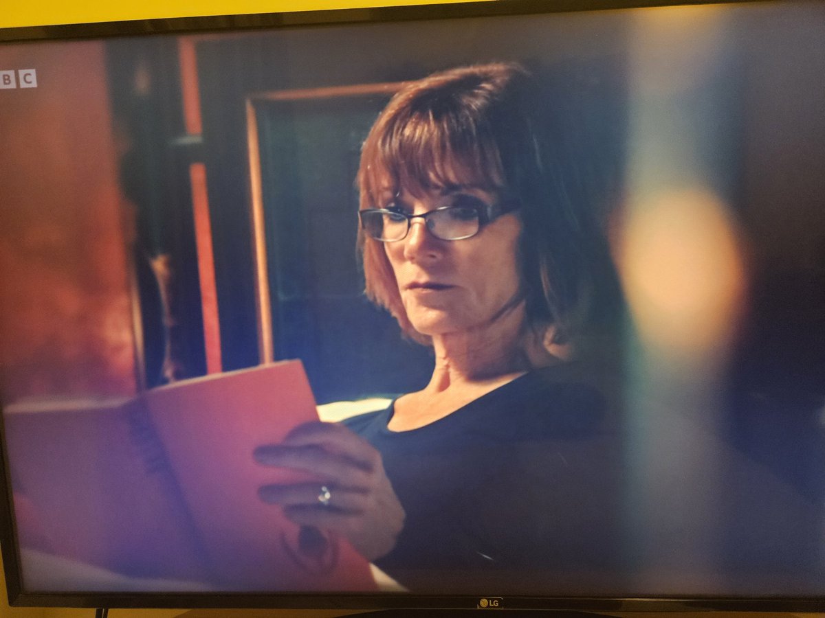 ThisIsCMBarnes's tweet photo. The Traitors producers:

"So Diane, nice &amp; simple, if you can just read a book for us, thanks"

"Tracey, if you can just literally hold a crystal, superb"

"Charlotte... if you can just get naked &amp; soap yourself up in a bathtub, that would be totally normal &amp; not pervy at all..." https://t.co/NBlrySCFZG