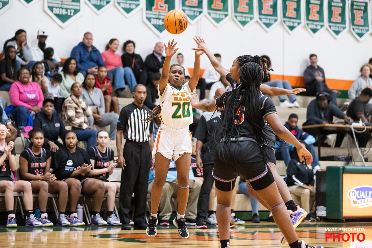 bymattpendleton's tweet photo. #FourFrames from the Eastside Rams vs PK Yonge girls varsity basketball game in Gainesville, FL.
📸 for @GainesvilleSun
@RowdyEHSRams @PKYBasketball #sports #basketball #preps https://t.co/sIdEPHTcV3