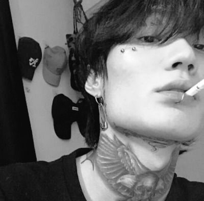 HBLOODRP's tweet photo. ㅤ
❛ 🏕️ 𝗖𝗛𝗕 𝗖𝗔𝗠𝗣𝗜𝗦𝗧𝗔 ⌑ @CEGOEMTIROTEI0 ⌕ ۫ ៹ 

﹟仌. 𝐍ome ⨾ Kenshi Takahashi 
﹟仌. 𝐈dαde ⨾ 24 anos
﹟仌. 𝐏ronome ⨾ Ele/Dele
﹟仌. 𝐏rogenitor/α ⨾ Hermes
ㅤ https://t.co/bHFPd499dK