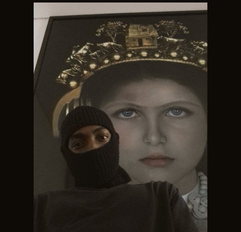 It's looking big to me today imma measure. 😈🔥  I love the portrait in the wall, still looking for the<a href="/tag/bigb"class="tags"><span>#bigb</span></a>