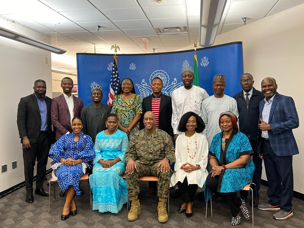 Ovonicely's tweet photo. I had a rare opportunity of interacting with Gen. Michael Langley of the US Marine Corps, along with other industry leaders. We had cross country discussions on security, strengthening democracy and leadership. Thanks to @USinNigeria for the opportunity.
@StateIVLP @MeridianIntl https://t.co/59s6ygnrNz