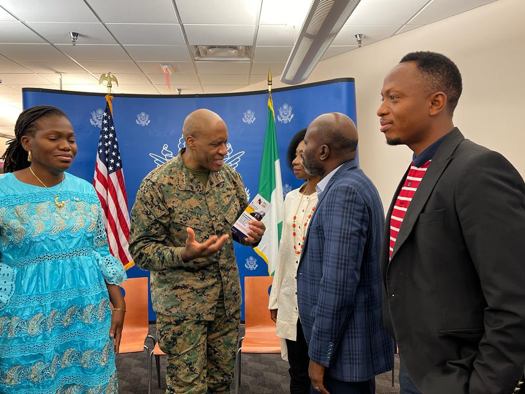 Ovonicely's tweet photo. I had a rare opportunity of interacting with Gen. Michael Langley of the US Marine Corps, along with other industry leaders. We had cross country discussions on security, strengthening democracy and leadership. Thanks to @USinNigeria for the opportunity.
@StateIVLP @MeridianIntl https://t.co/59s6ygnrNz