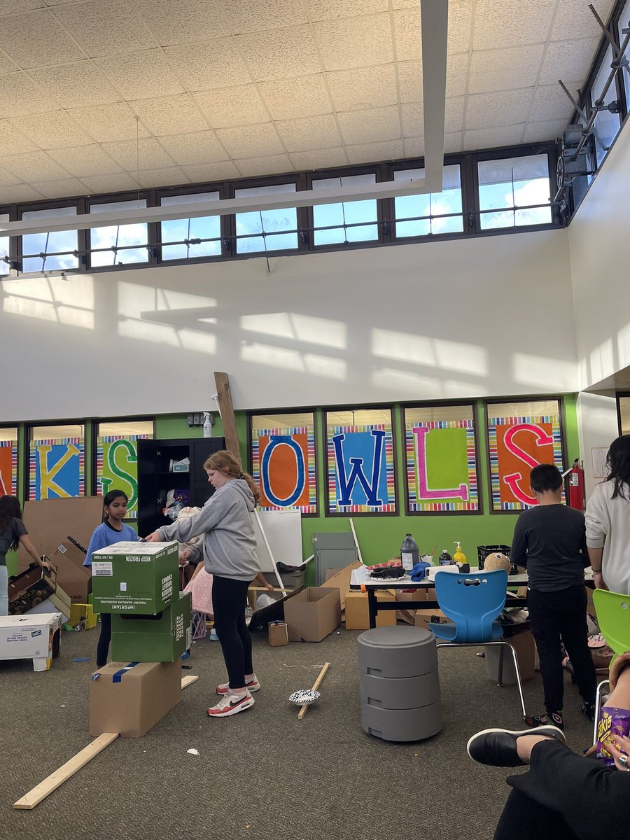 OaksDi's tweet photo. To some, this looks like chaos, to #diteammanagers this looks like heaven. So excited to see their creations coming to life! @IDODI @nhtxdi @HumbleISD_OE #letthemcreate https://t.co/c58ki27iCI