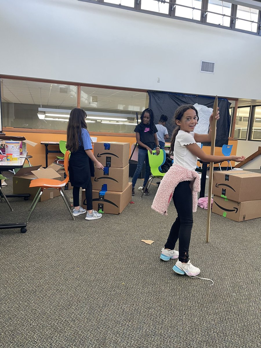 OaksDi's tweet photo. To some, this looks like chaos, to #diteammanagers this looks like heaven. So excited to see their creations coming to life! @IDODI @nhtxdi @HumbleISD_OE #letthemcreate https://t.co/c58ki27iCI