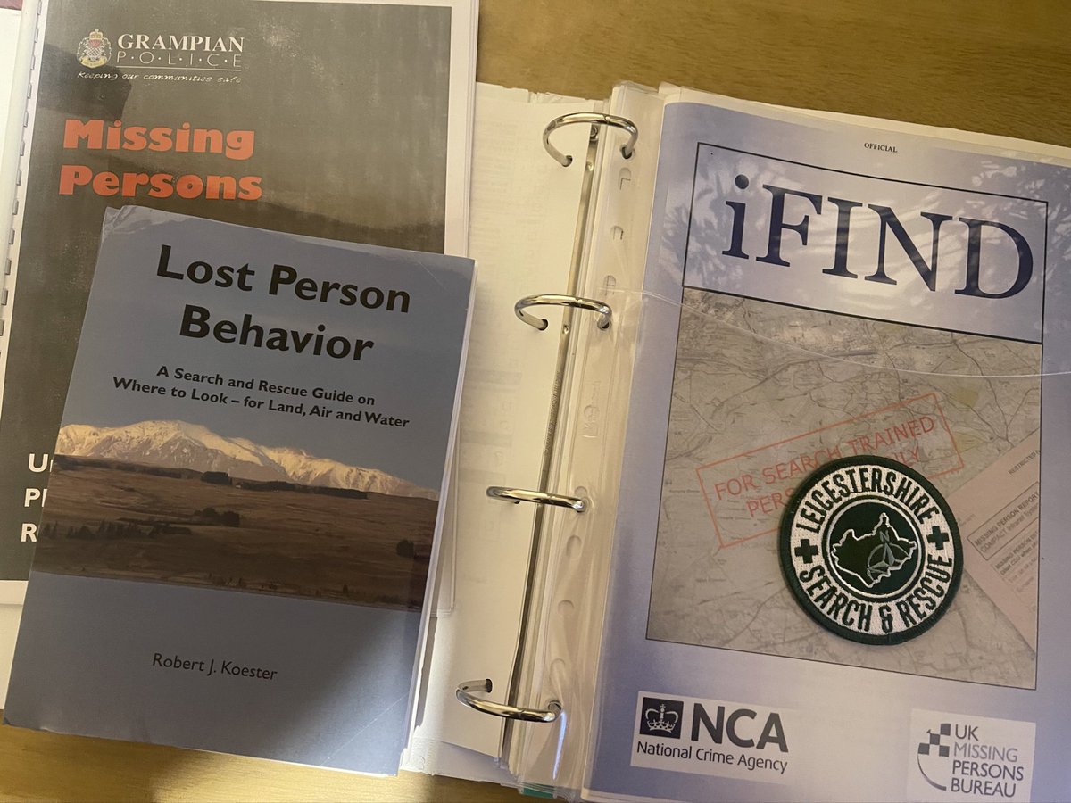 ben999responder's tweet photo. Evening training on @LowlandRescue #missingperson #misper behaviour with @NCA_UK @UKMissingPerson guides, for @LeicesterSAR and @LPSpecialOps, always good to keep knowledge 📖 is up to date #rescue #4themergencyservice #uksar https://t.co/PICqQ5DnBU