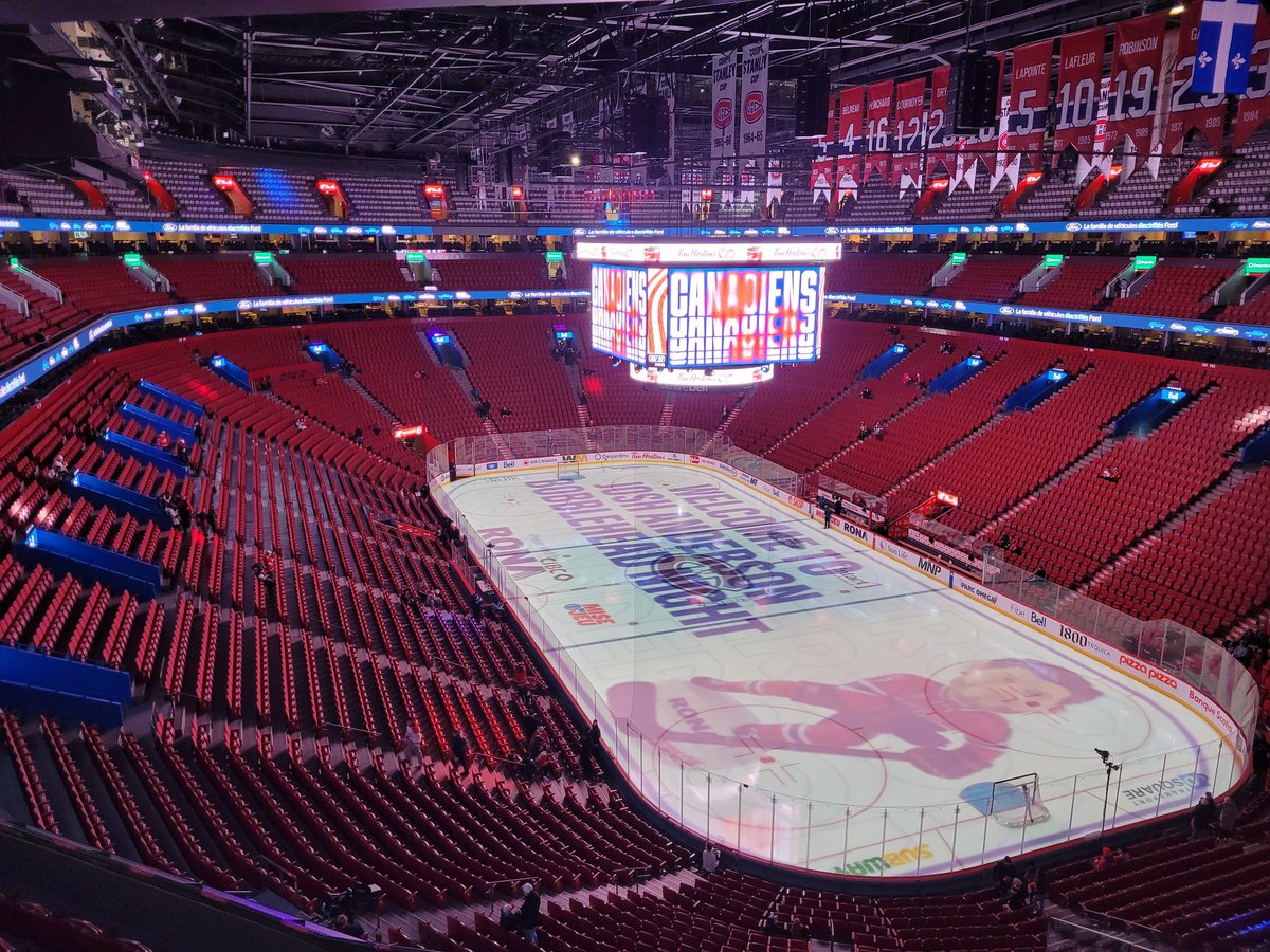Sachtradamus's tweet image. My view tonight for the #Habs game. 🔥🔥🔥
#LogeLife
#FirstTimer
#GoHabsGo