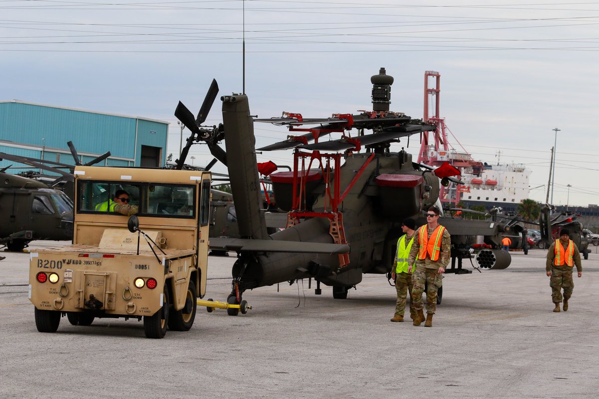 3CAB Soldiers have been busy at the port unloading and conducting maintenance on aircraft and equipment! Ensuring our equipment has been safely and expertly shipped allows us to hit the ground running once it returns to HAAF! #MarneAir #ROTM #PortOperations #NotFancyJustTough