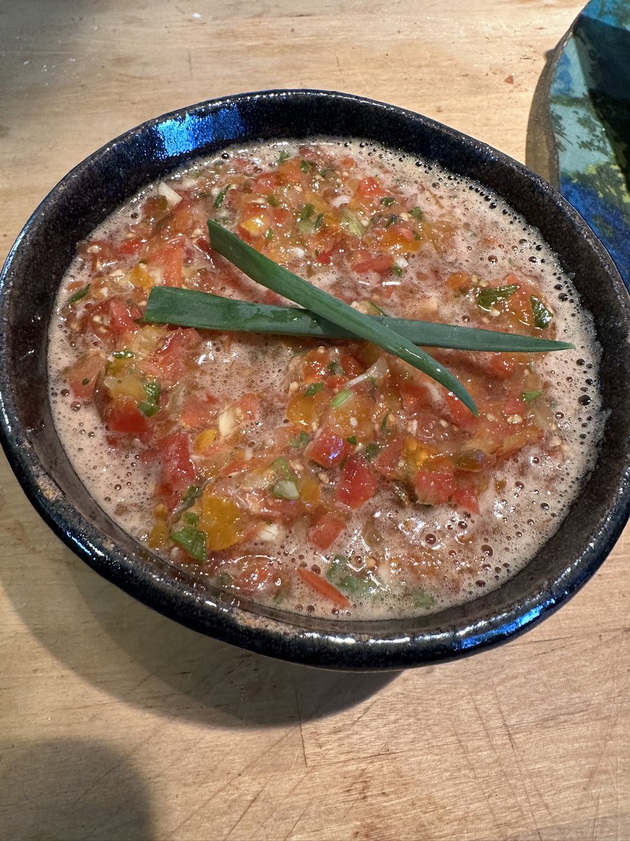 DukeStevens5's tweet photo. #KitchenTime

Homemade salsa about to happen…. 😋 To go with tonight’s dindin of pork tamales and refried black beans.  Happy Thursday all! https://t.co/3gAa2WSAkK