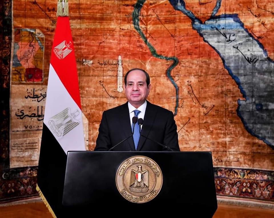 amlkhalil11's tweet photo. مصر تتحرك في إفريقيا ..

وجه السيد الرئيس عبد الفتاح السيسي الدعوة إلى كلا من السيد أسياس أفورقي رئيس دولة إريتريا والسيد حسن شيخ رئيس دولة الصومال لزيارة القاهرة في أقرب وقت ممكن للتشاور في بعض الأمور والقضايا المشتركة والتنسيق حول التطورات الإقليمية ودعم وتعزيز العلاقات الثنائية 

وأكدت وكالة الأنباء الصومالية أن الرئيس حسن شيخ سيزور القاهرة خلال أيام قليلة وذلك بعد أن أعرب الرئيس الصومالي عن شكره وتقديره لمصر كونها داعمة لوحدة بلاده وسلامة كافة أراضيه.