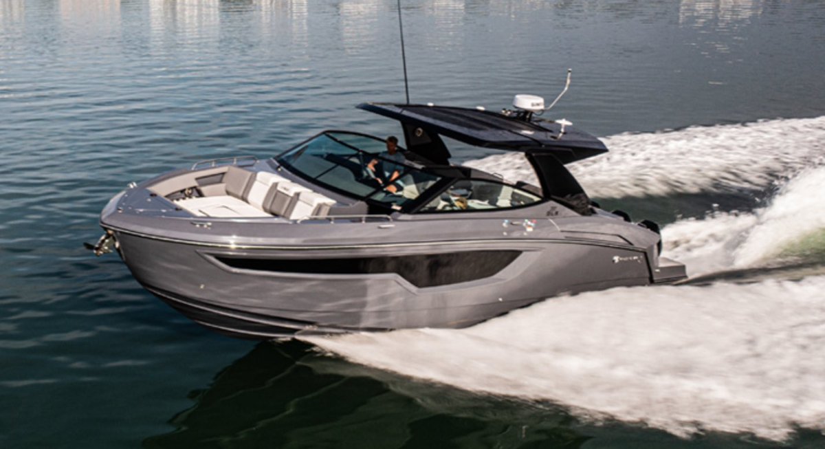 CruisersYachts's tweet photo. Visit MarineMax Stuart on E-dock at the 50th Annual Stuart Boat Show, January 12th-14th, 2024. Step aboard Cruisers Yachts 38 GLS OB and see for yourself what makes the GLS series truly special. #StuartBoatShow #BoatShow2024 #boatshowseason https://t.co/ik7bgbUL7J