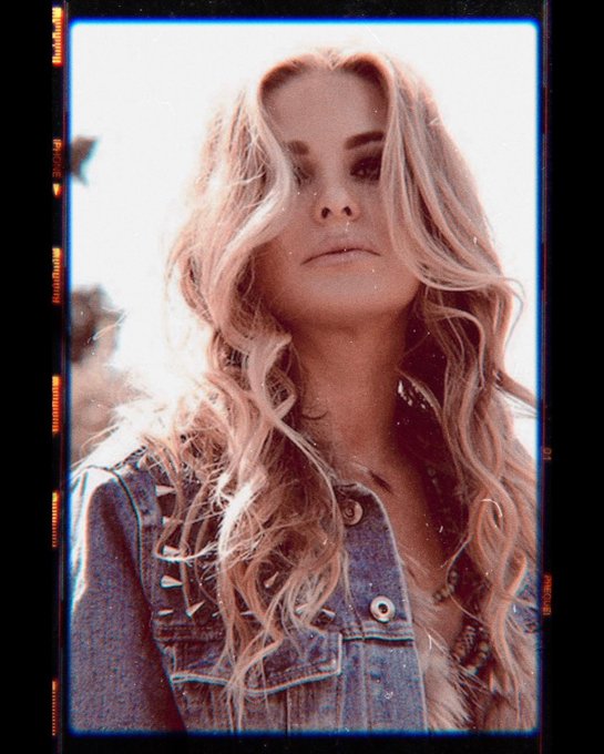 take my picture baby 📸 https://t.co/XaBicA5rHP