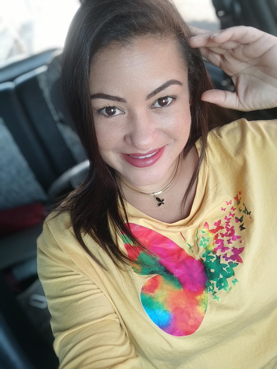 MONIKVANESA's tweet photo. Saludos https://t.co/hZwUXMGG5U