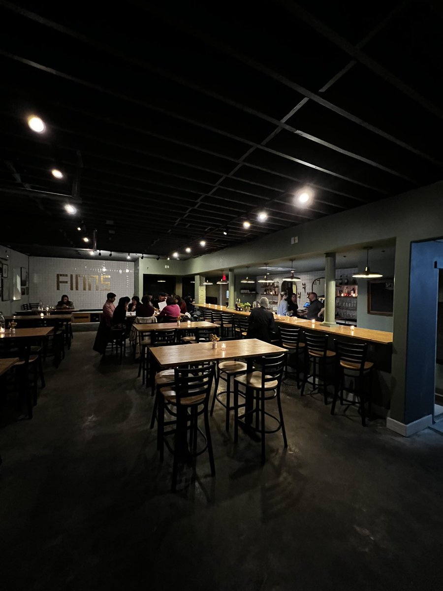 aroundalbany's tweet photo. Take a peek around Finn’s in Troy 👀

The casual, cool ambience is inviting and designed for neighborhood residents to gather around to catch up and enjoy an incredible lineup of cocktails, unique small plates and main dishes.

#troyny #aroundtroy #upstateny #aroundalbany https://t.co/flNQGVdxnq