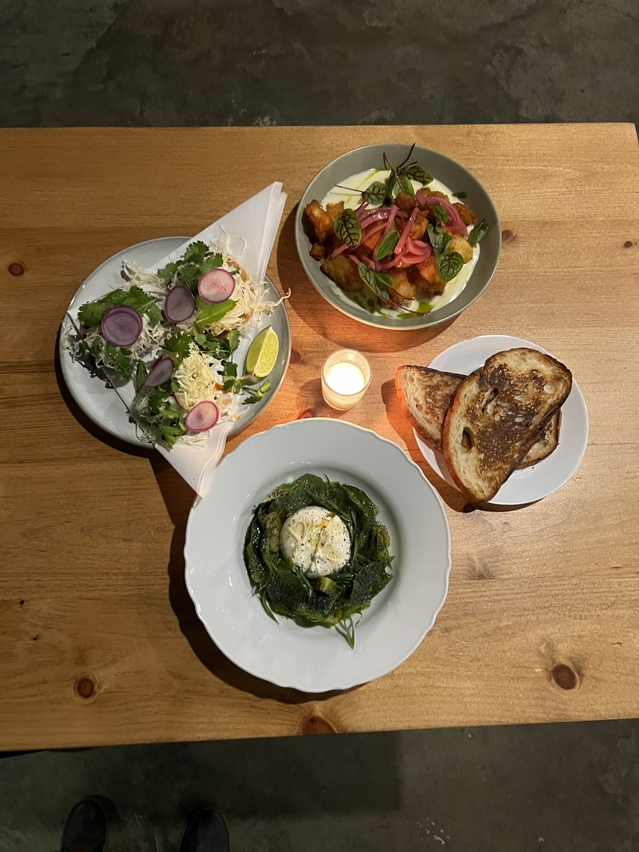 aroundalbany's tweet photo. Take a peek around Finn’s in Troy 👀

The casual, cool ambience is inviting and designed for neighborhood residents to gather around to catch up and enjoy an incredible lineup of cocktails, unique small plates and main dishes.

#troyny #aroundtroy #upstateny #aroundalbany https://t.co/flNQGVdxnq