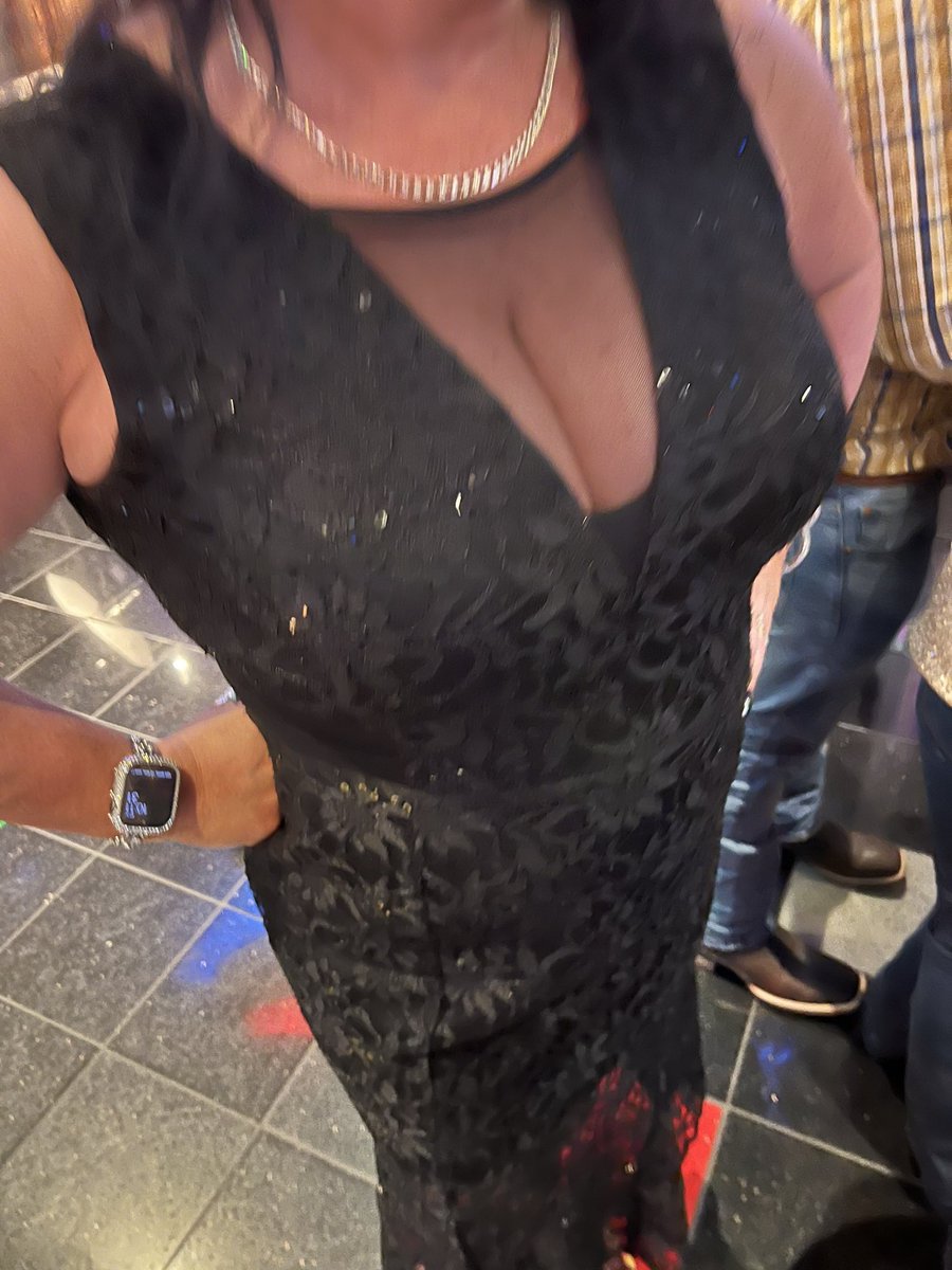 darklayla14's tweet photo. Everyone loves to get dressed up! https://t.co/Ym9dgk2WSb