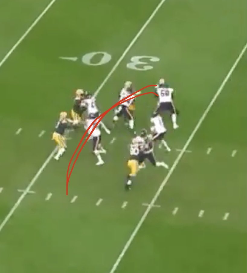 FSBullPodcast's tweet photo. @zach_rehfuss Yeah cause that was only the first tweet I saw by you 😭😭 but you right my bad…. This is why he got credited with a sack. Pushed way back into the QB’s pocket. 2nd screenshot you can barely see Fields but I circled him just for you. Red line shows original LoS https://t.co/5MUfi26DmM