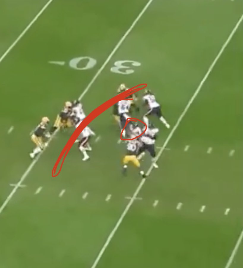 FSBullPodcast's tweet photo. @zach_rehfuss Yeah cause that was only the first tweet I saw by you 😭😭 but you right my bad…. This is why he got credited with a sack. Pushed way back into the QB’s pocket. 2nd screenshot you can barely see Fields but I circled him just for you. Red line shows original LoS https://t.co/5MUfi26DmM