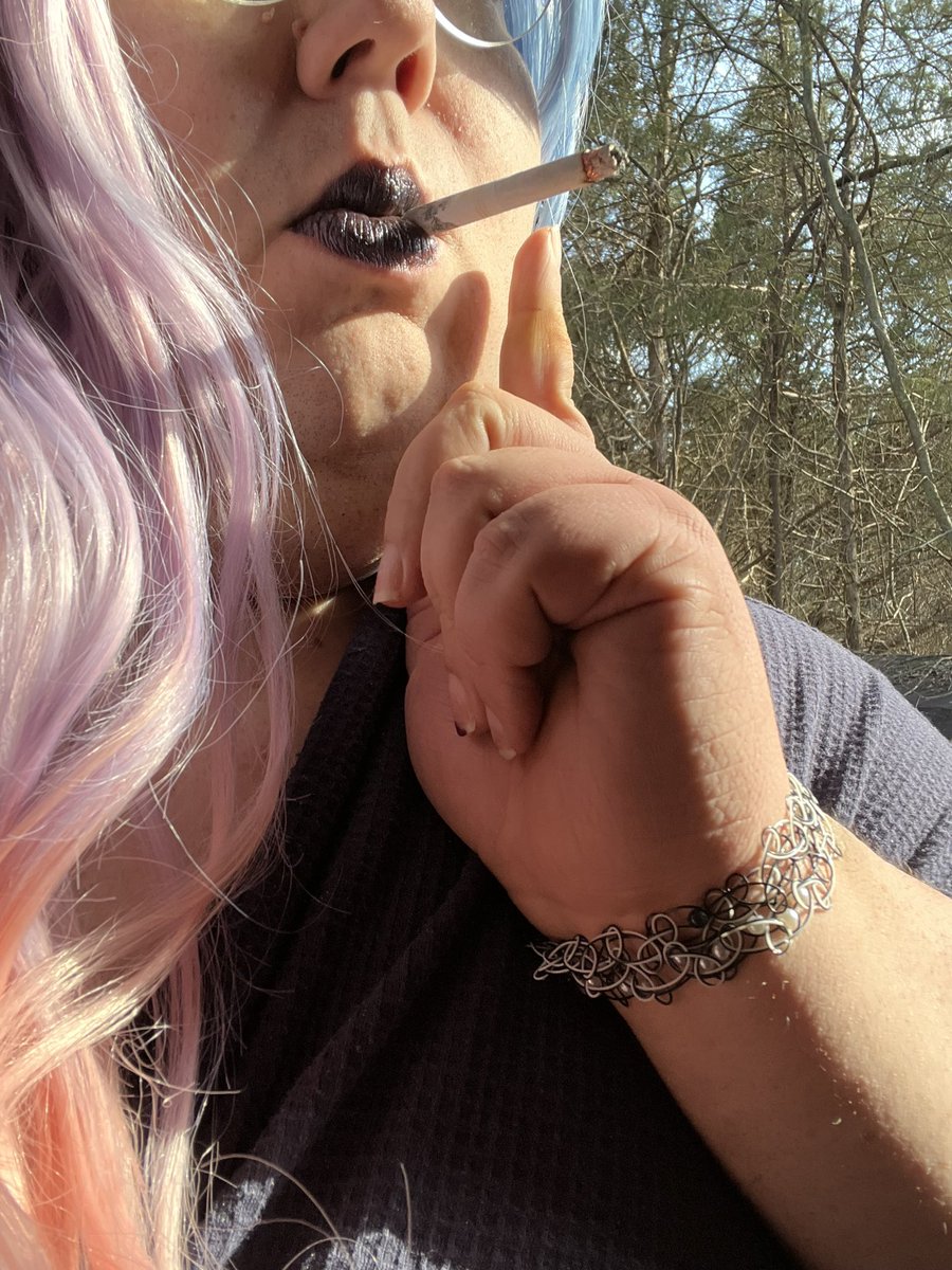 TG_Minerva's tweet photo. What a beautiful day for you to be mommy’s little servant. #smoking #smokingfetish #smoking_fetish #bbw #trans #transgirl #findom #cuck #paypig https://t.co/N7FJp1AuLU