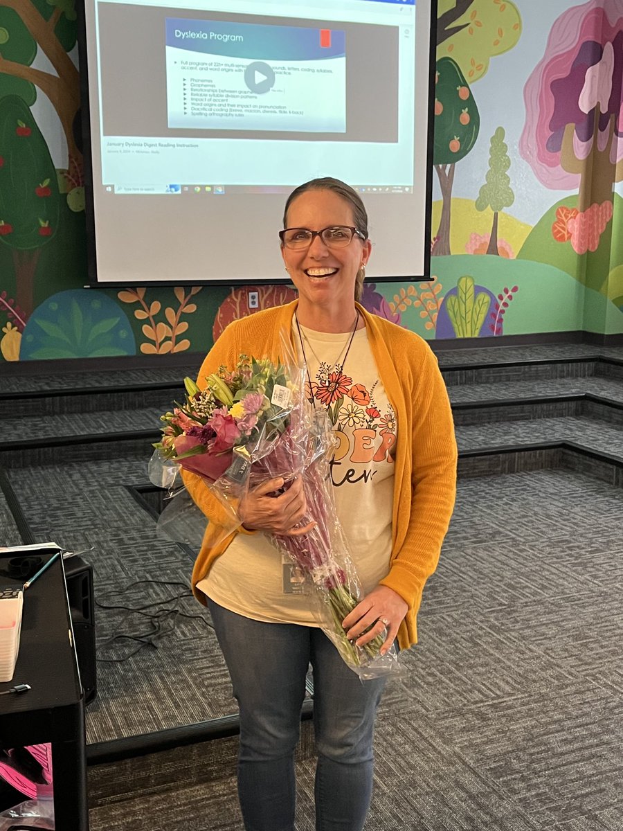 WillisLaneES's tweet photo. Congratulations to ⁦@WillisLaneES⁩ Teacher of the Year Lara Wallick and Support Person of the Year Tracey Cobb!  We love you and all you do for our students and community!! #wlespride https://t.co/C4fwT4DYW8