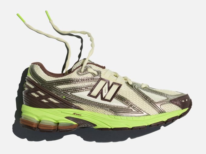 SOLELINKS's tweet photo. Ad: SSENSE Exclusive New Balance 1906R 'Green &amp; Brown'

Mens:https://t.co/7nR706KdUd
Womens:https://t.co/0WsNcjmtjE

h/t @Blessedpapi7X3 https://t.co/3gQcDCiDXo