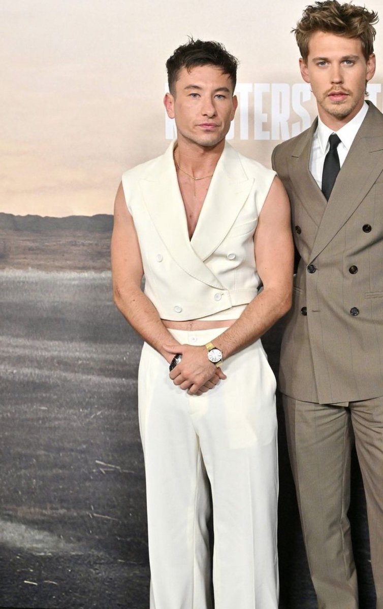 megantheevalium's tweet photo. please stop making men wear this stuff https://t.co/KUj2XU724j