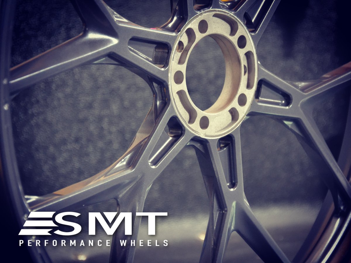 Smt_MachiningCo's tweet photo. Gun-metal gray PS5 with performance hubs. This is what a true performance wheel is supposed to look like. Style, form and function.
#smtwheels #ridewiththebest #topshelf #harleyperformance #billet #forged #nocutcorners #arizonamade https://t.co/y16JnRCdwV
