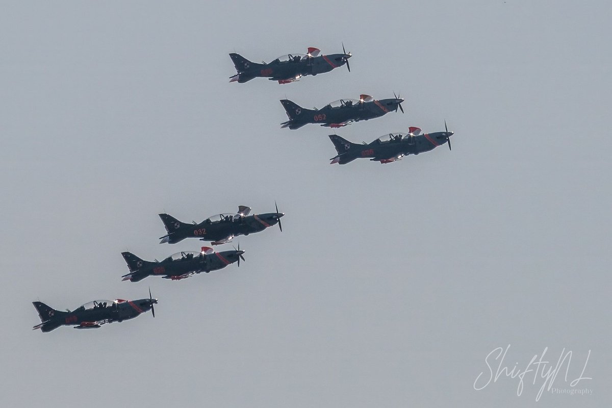 Formation flight. . #pzl130 #polishairforce #airforce #aviation #airshow #plane #fujifilmxh2 #fujinon100400