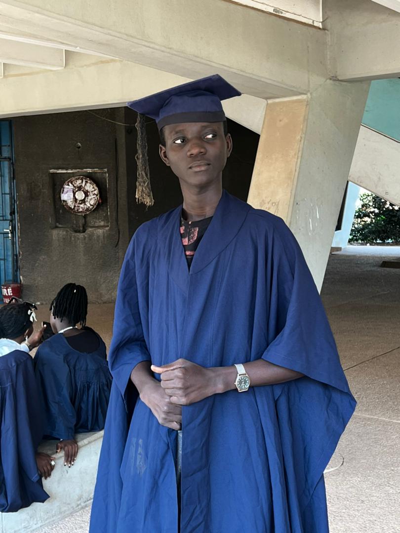 Hashim_Amuda's tweet photo. Happy Matriculations to me 🎉🎉🎉

#OAUTwitter #xOAU #StarAcademy https://t.co/QkyDyVjuZV