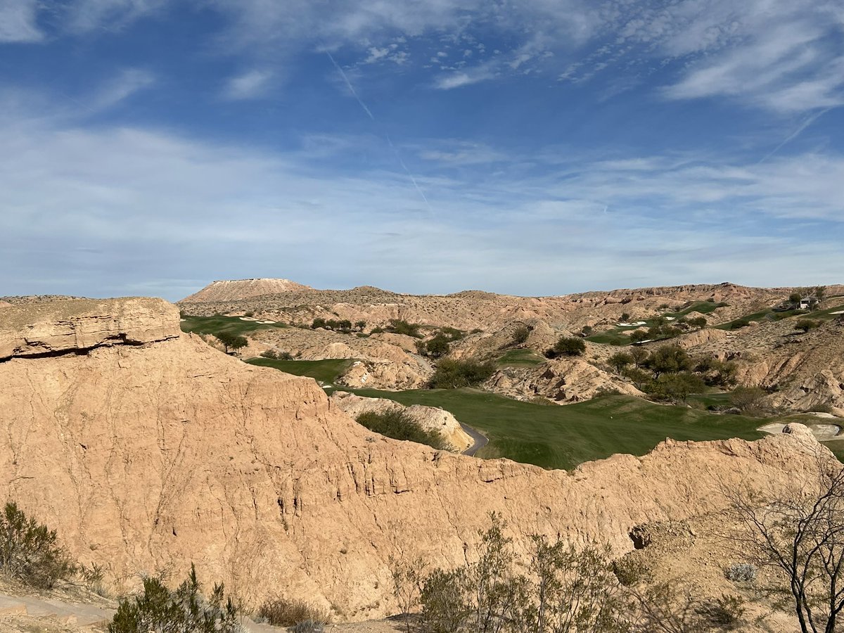 My last few from Wolf Creek. Just absurd visuals out there.