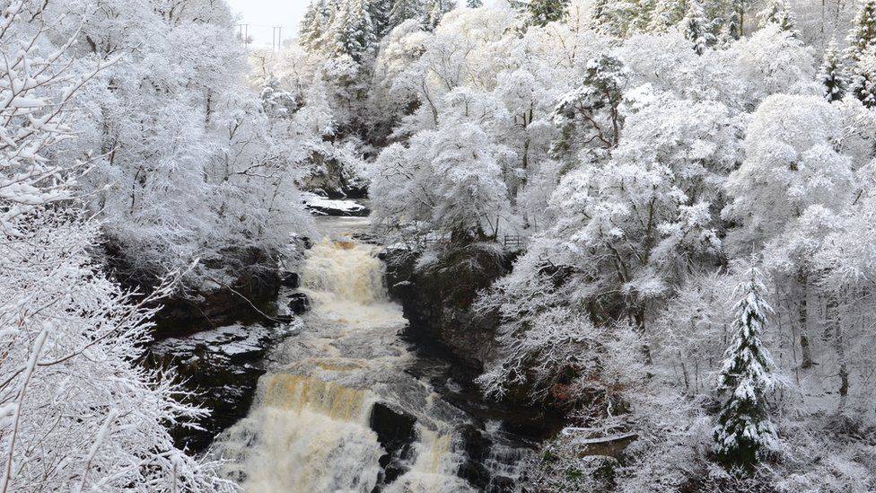 Scottish_Banner's tweet photo. Happy #WorldSnowDay from the #FallsOfClyde.βοΈβοΈ
Great πΈ:Jack Alston
#Lanark #SouthLanarkshire #Scotland #ScottishBanner #LoveScotland #ScotlandIsCalling #ScotSpirit #ALBA #ScotlandInWinter #Snow https://t.co/3xSnZhUBDL