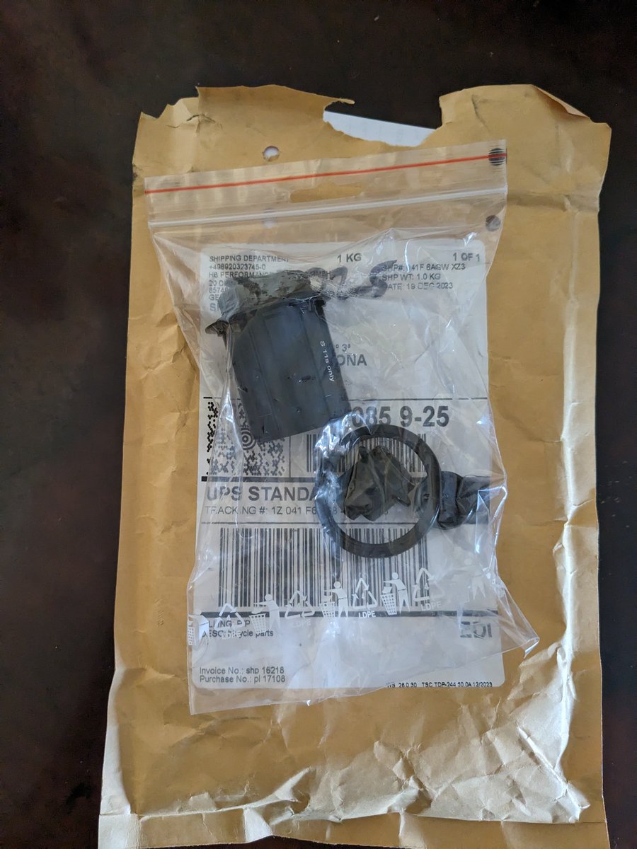 Lexlecea's tweet photo. I am very grateful to @hayesbrands  for the solution they have provided me for the wheel core problem, considering that they are 9 years old.

They have sent the spare for free, including free shipping.

Hard to find such a service nowadays, thank you very much https://t.co/bttS6uGTz3