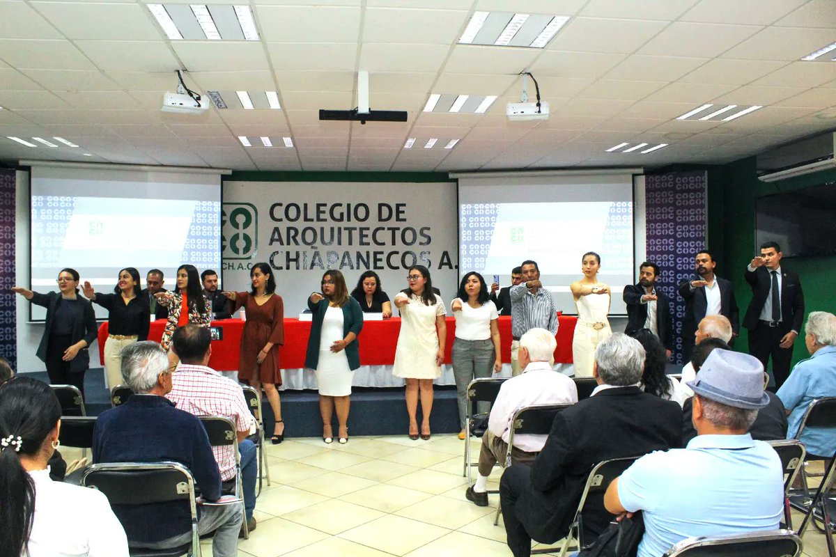SoyCACHAC's tweet photo. Con una nutrida asistencia se llevó a cabo en el salón Fundadores del Colegio de Arquitectos Chiapanecos A.C., la primera Asamblea General Ordinaria del 2024 de este organismo, en la que se tomó protesta a 13 nuevos agremiados al #CACHAC. https://t.co/g5bYxcElWO