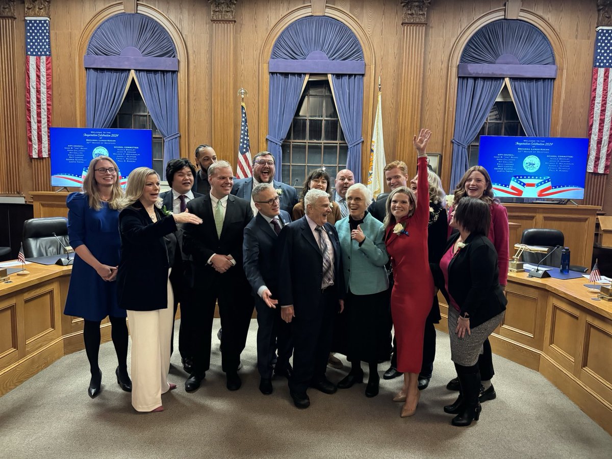 justin4medford's tweet photo. Congratulations to all on a great inauguration!

With our team’s diversity of perspective and shared drive to serve, I’m more optimistic than ever about the work we can do together to deliver on our ambitious reforms and unlock Medford’s great potential for all our residents! https://t.co/kh8v3n5dD1