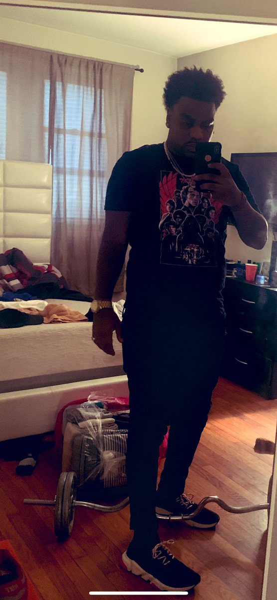 Prymecity's tweet photo. Don’t mind my room… #LaundryDay https://t.co/pM0GWyWIMs