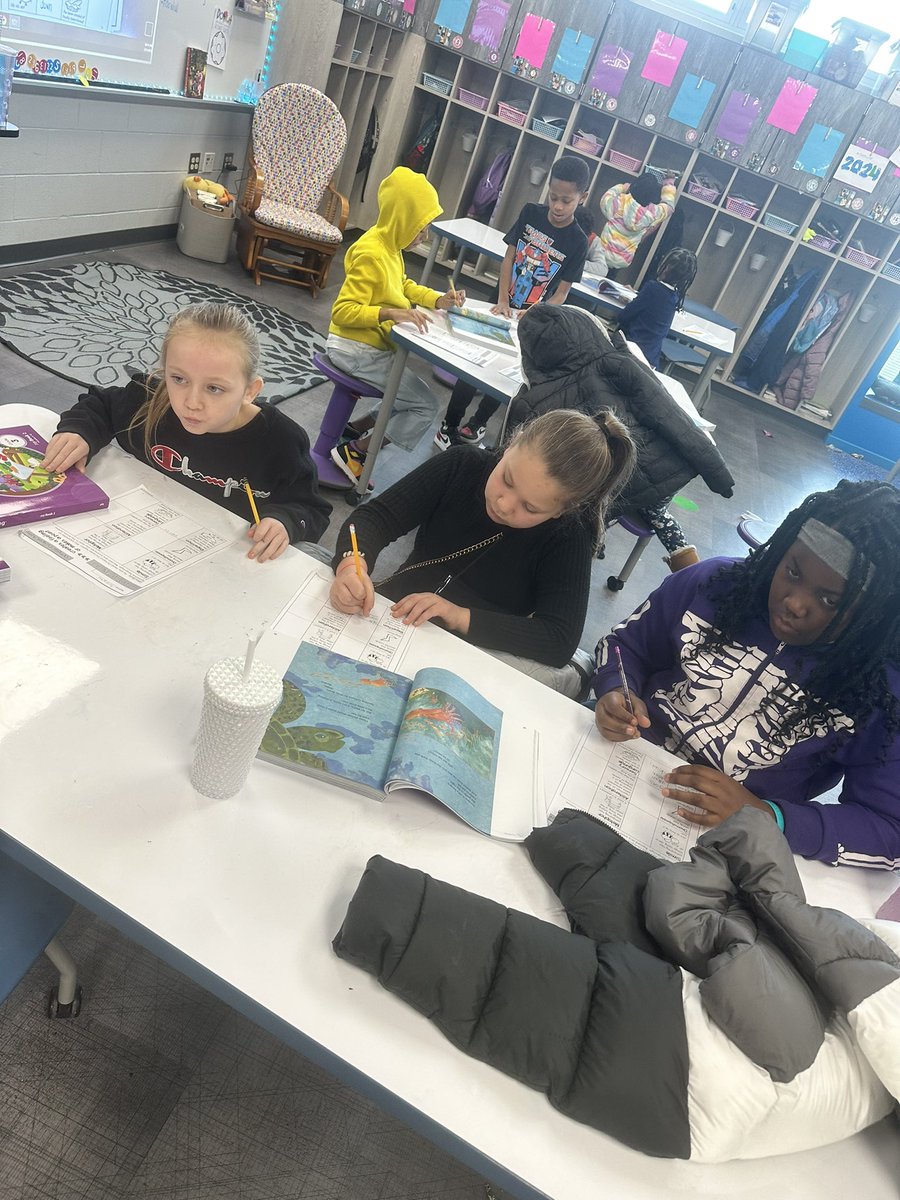 Finding figurative language in our story “Octopus Escapes Again!” Students are loving this unit all about animals! 💜