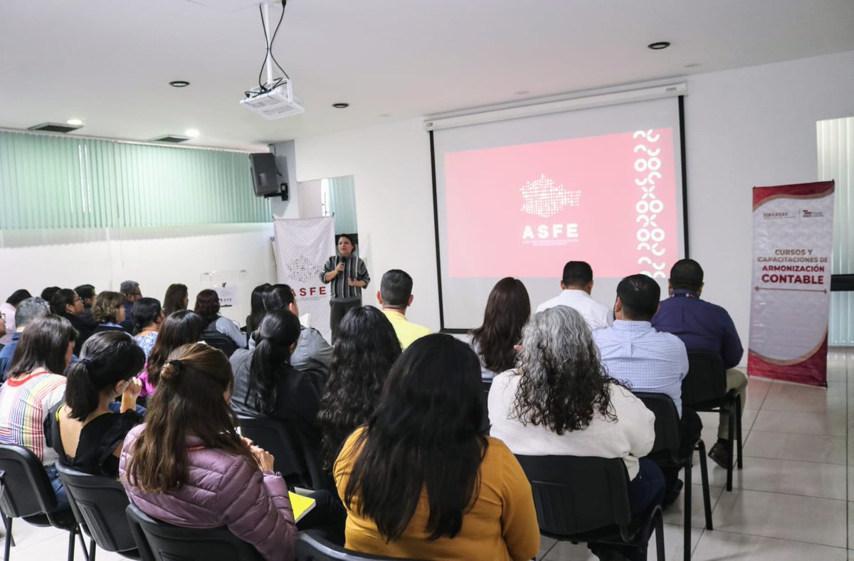 ASFE_OAXACA's tweet photo. Durante dos días, la #ASFEOaxaca en coordinación con la @SEFINGobOax, llevaron a cabo la capacitación, Importancia del Sistema de Evaluación de Armonización Contable (#SEvAC), dirigida a entes públicos del estado de #Oaxaca.
#SomosASFEOaxaca https://t.co/9XBG2L8Im6