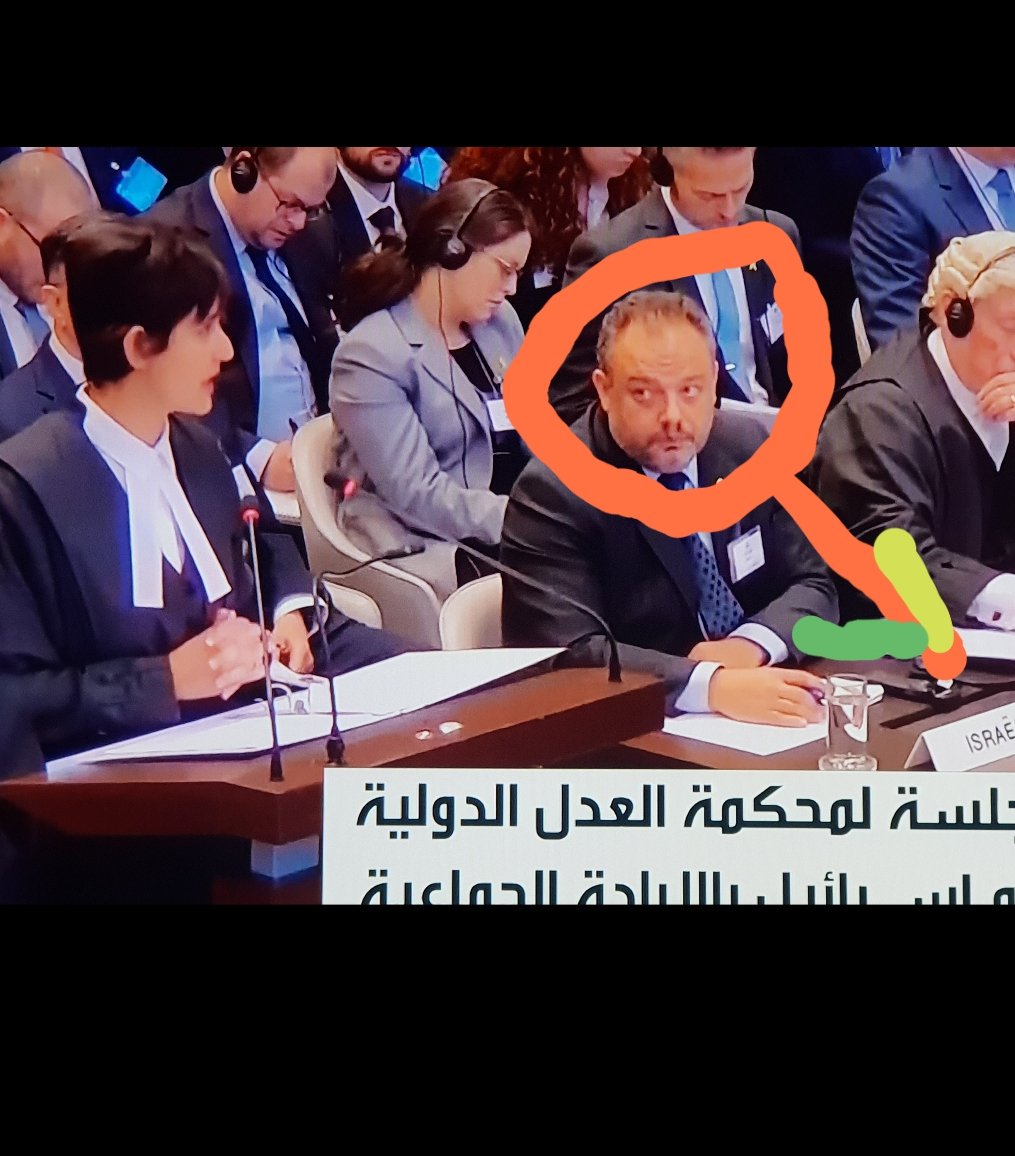 megahed_am55478's tweet photo. نظرات ممثل الكيان الصهيو.ني 😡
نظرات مجرمين قتله 😱
🇵🇸❤🇵🇸 https://t.co/Dhv3TNYBlB
