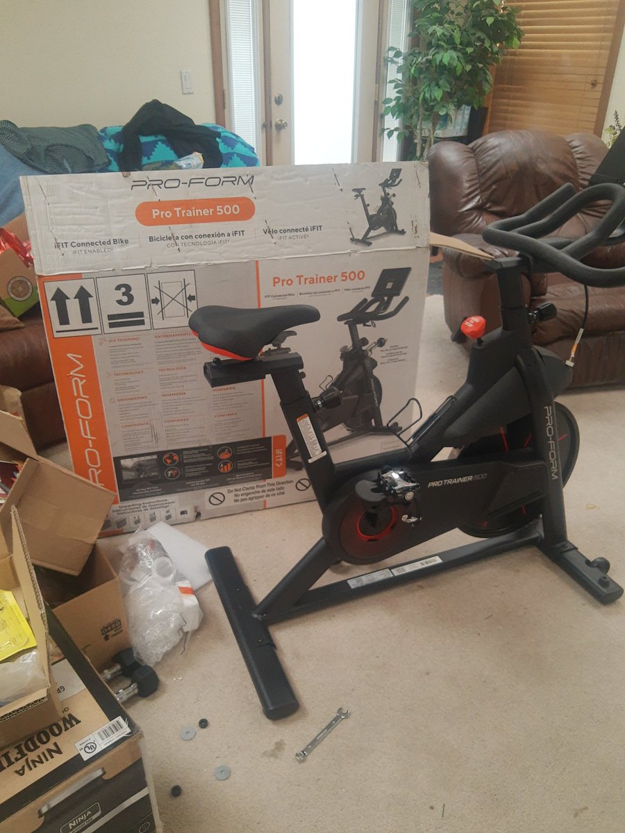 TRuABQ's tweet image. #proform
#ifit
We bought this bike on December 30th and we&apos;re very excited for it. When we were so close to completely assembling yet we realized to adjustment handles were missing and the bike could not be used without them. We&apos;ve tried relentlessly for some help