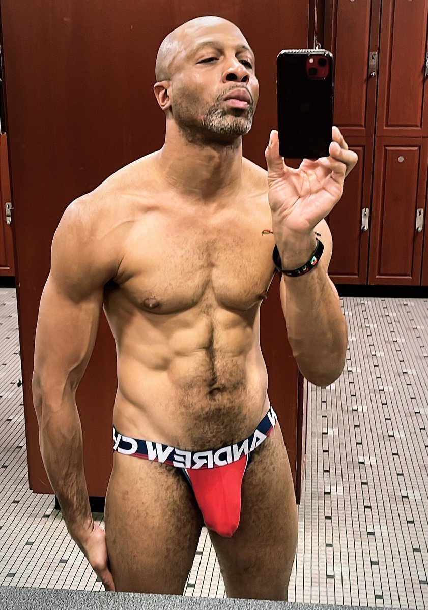 #thirstythursday - Progress not Perfection! It’s a marathon, not a sprint!
#newyear #bulking #fitness #FitnessMotivation #FitnessGoals #FitnessJourney #2024