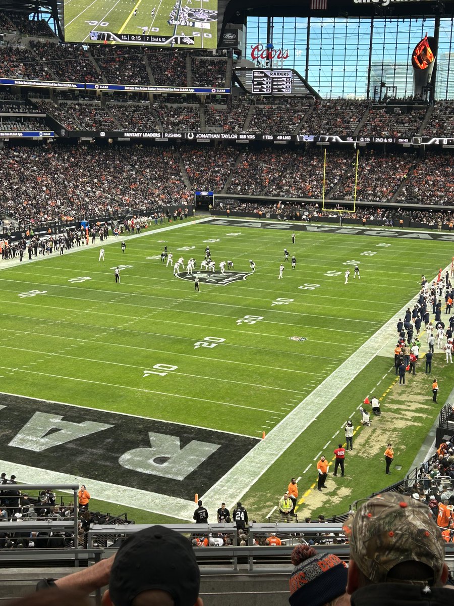 DominicBP's tweet photo. Raiders season finale was a banger starting with the a pre-party at the Mandalay Bay and a win with victory cigars! https://t.co/afEInqcmz2