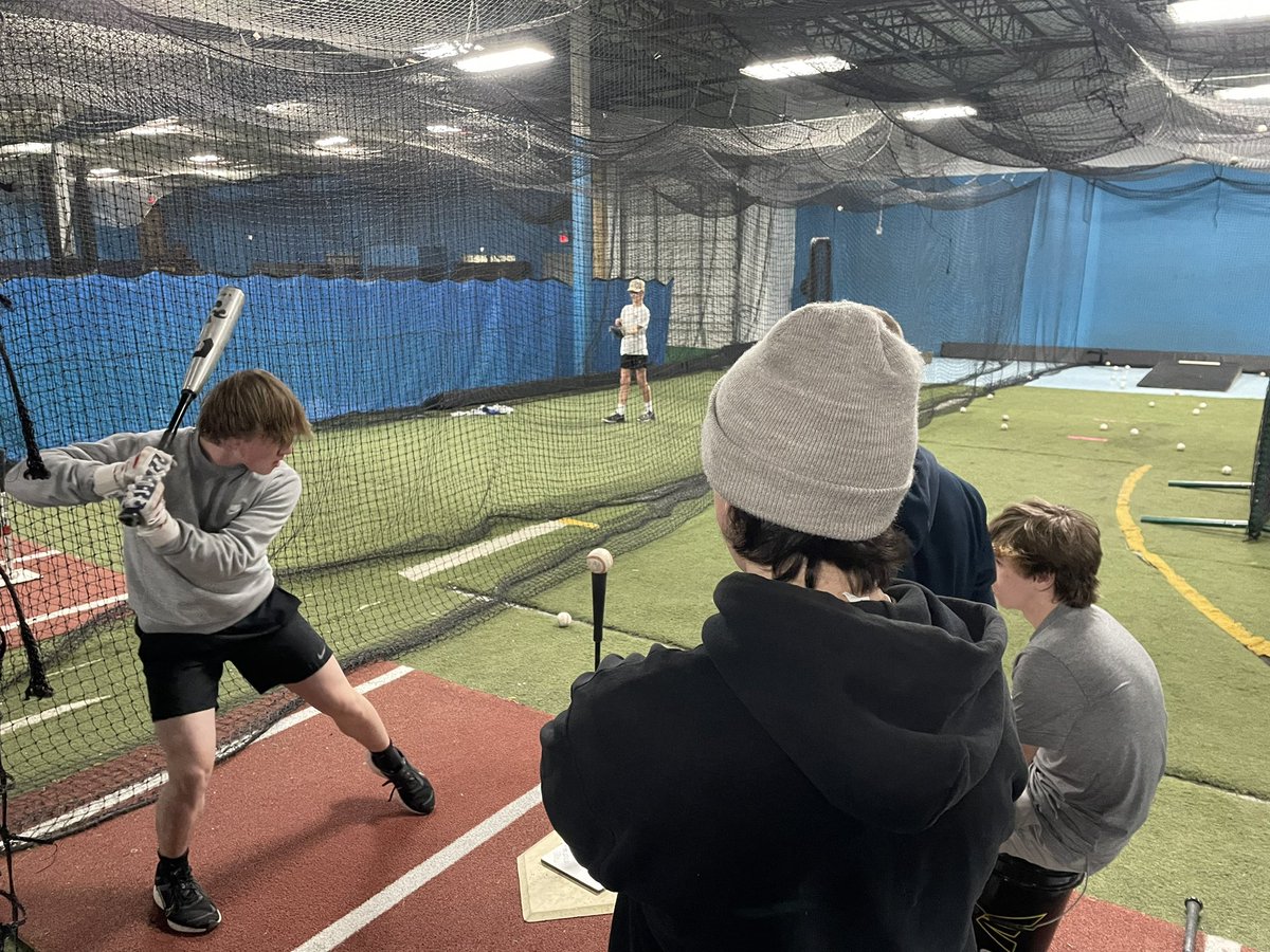 ChiSelectBsbl's tweet photo. Gettin that work in before the snow hits! #ChiSelect https://t.co/x48pSnGXPy